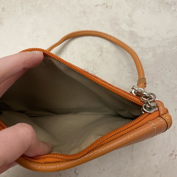 Coach wristlet - Picture 4 of 5